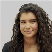 Étudiante en communication qui souhaite aider des jeunes étudiants en mathématiques et en français